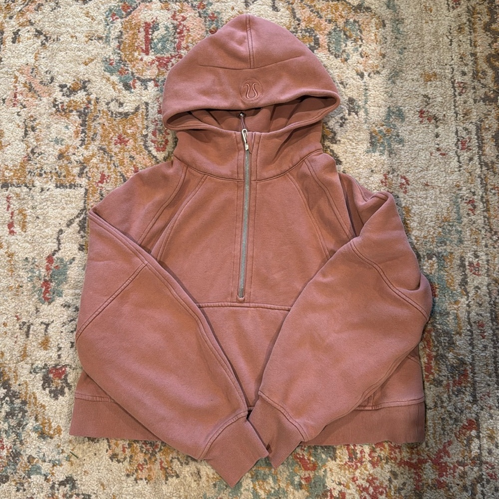 Lululemon Crop Scuba - Rose